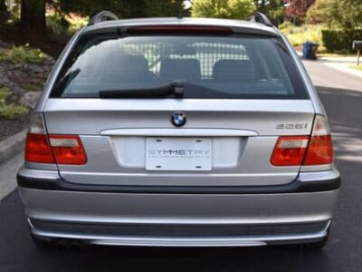 2003 BMW 325i Touring